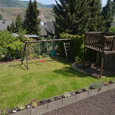 Dom wakacyjny Holiday In The Eifel With Balcony Bremm